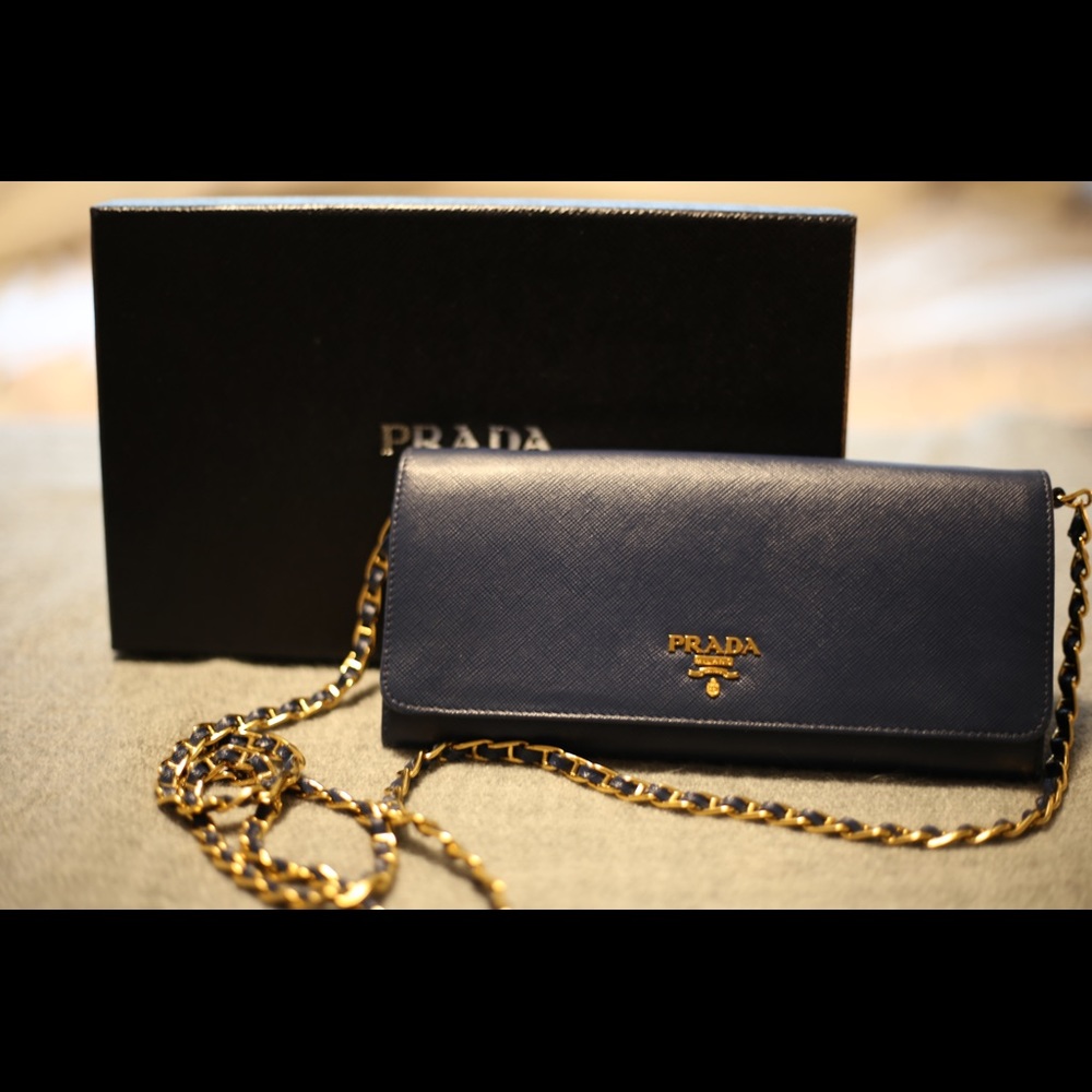 Prada - Leather shoulder bag